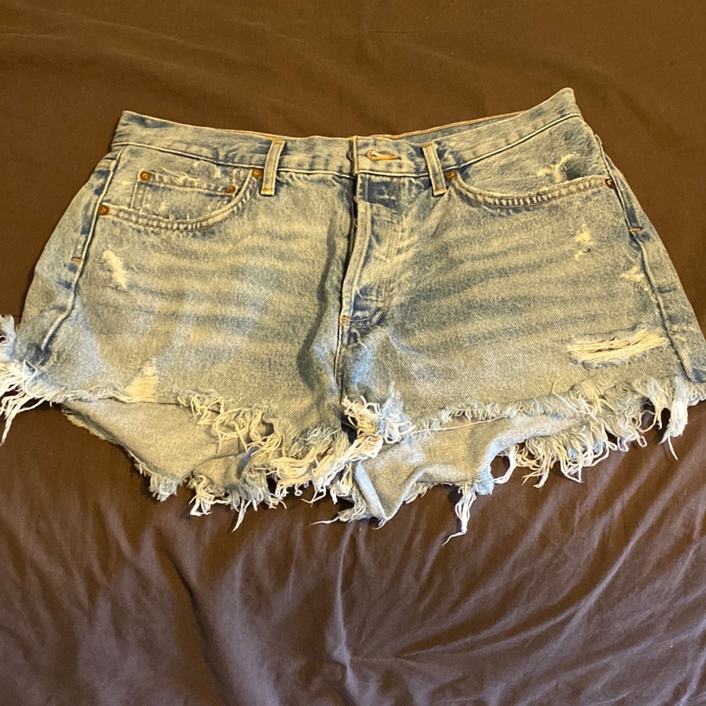 Agolde Parker shorts in Swapmeet wash.